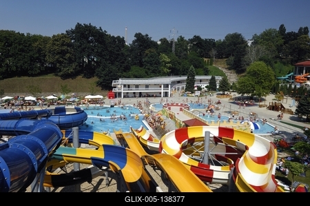 Tatabányai Gyémánt Fürdő-stock-foto