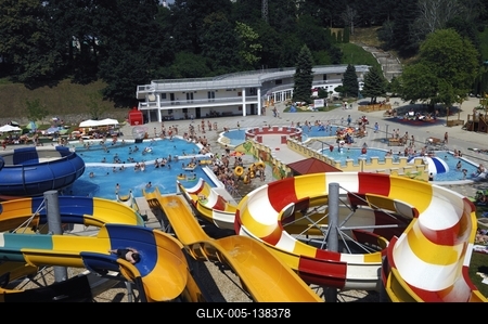 Tatabányai Gyémánt Fürdő-stock-foto