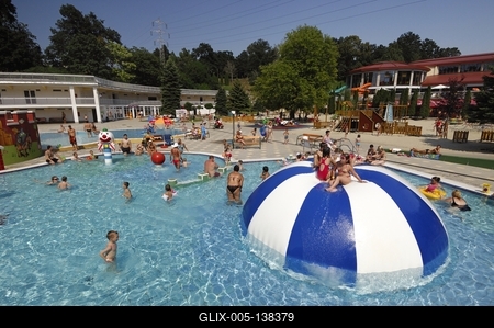 Tatabányai Gyémánt Fürdő-stock-foto