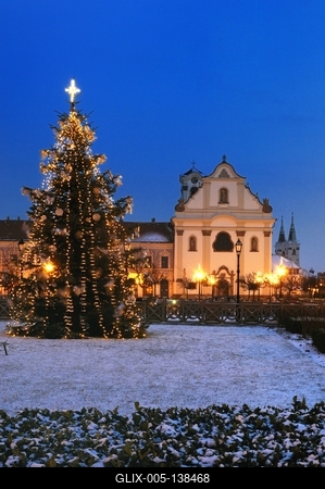 Vác, a főtér karácsonyi kivilágításban-stock-foto
