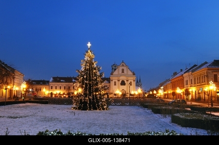 Vác, a főtér karácsonyi kivilágításban-stock-foto