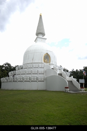 Zalaszántói Béke-sztúpa-stock-foto