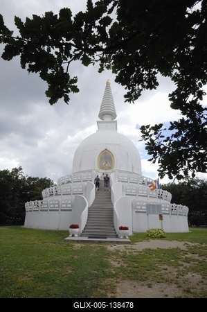 Zalaszántói Béke-sztúpa-stock-foto