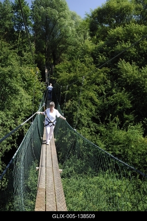 Lombsétány Ipolytarnócon-stock-foto