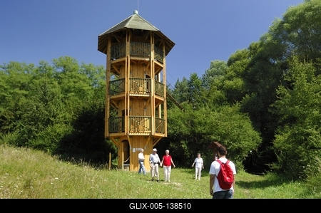 Lombsétány Ipolytarnócon-stock-foto