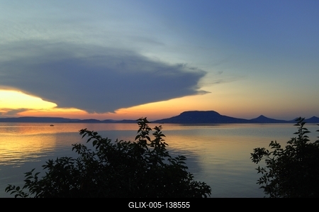 Balatoni naplemente Fonyódon-stock-foto