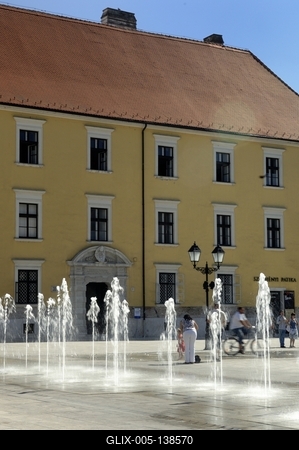 Győr, Széchenyi tér-stock-foto