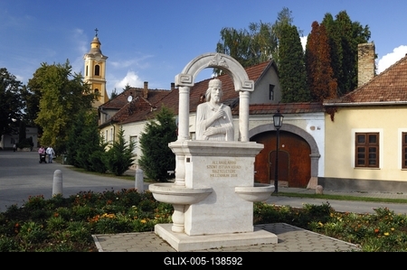 Szent István szobra Süttőn-stock-foto