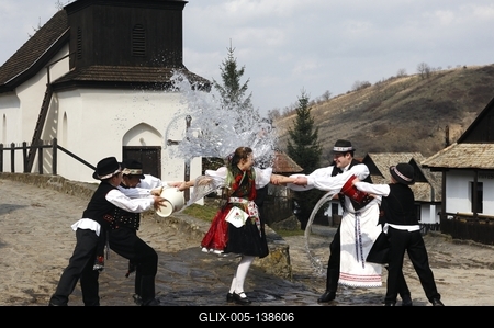 Hollókői Húsvéti Fesztivál-stock-foto