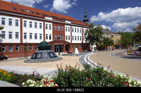 Gyula felújított belvárosa (Városház utca)-stock-foto