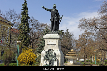 Kiskunfélegyháza, Petőfi-szobor-stock-foto