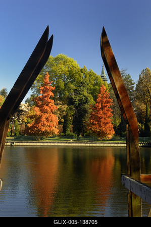Szarvas, a Holt-Körös és partja-stock-foto