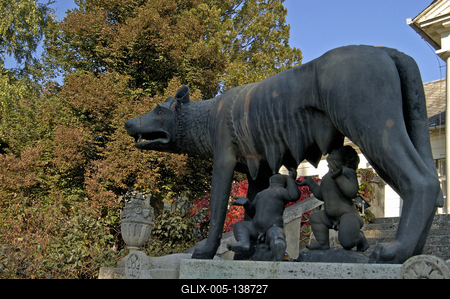 Szarvas, a Capitoliumi farkas szobor másolata-stock-foto