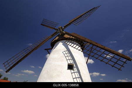 A Szeged-Kiskundorozsmai szélmalom-stock-foto