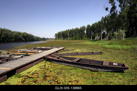 A Holt-Tisza partja Mártélyon-stock-foto