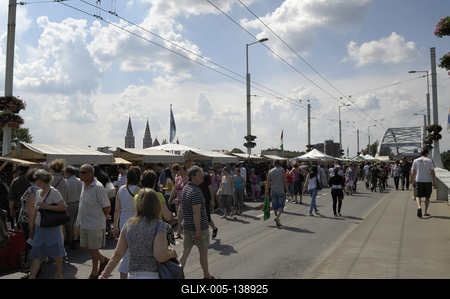 Szegedi Hídivásár-stock-foto