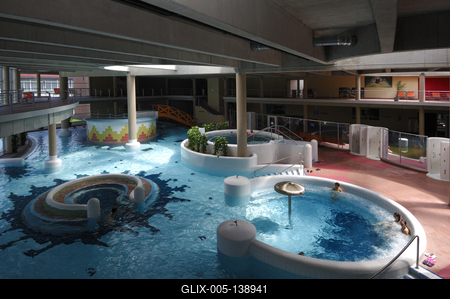 Szeged, Napfényfürdő Aquapolis-stock-foto