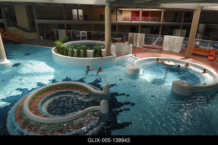 Szeged, Napfényfürdő Aquapolis-stock-foto