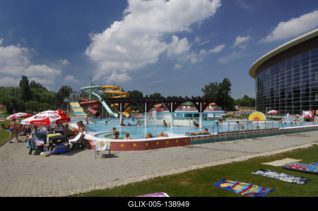 Szeged, Napfényfürdő Aquapolis-stock-foto
