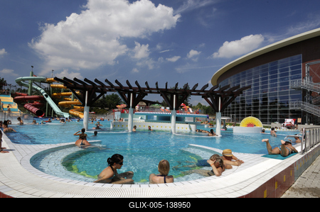 Szeged, Napfényfürdő Aquapolis-stock-foto