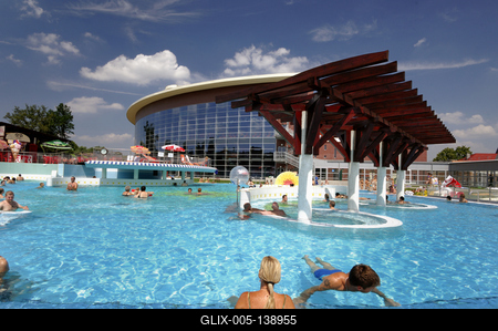Szeged, Napfényfürdő Aquapolis-stock-foto