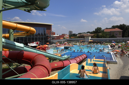 Szeged, Napfényfürdő Aquapolis-stock-foto