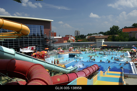 Szeged, Napfényfürdő Aquapolis-stock-foto