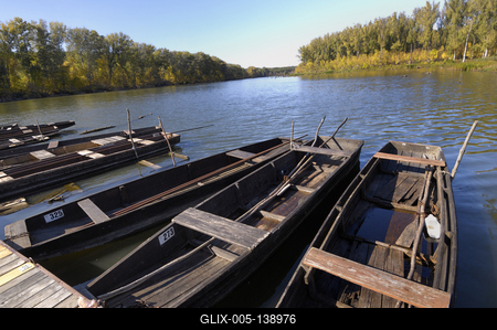A Holt-Tisza partja Mártélyon-stock-foto
