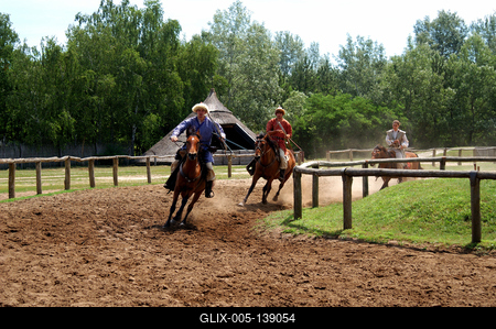 Lovasbemutató a Nemzeti Történeti Emlékparkban-stock-foto