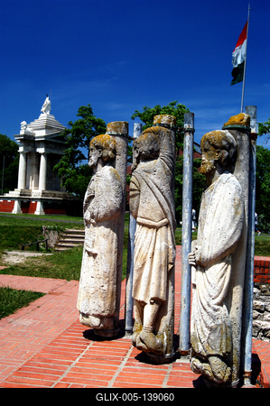 Bor-Kalán nemzetség monostorának szobrai-stock-foto