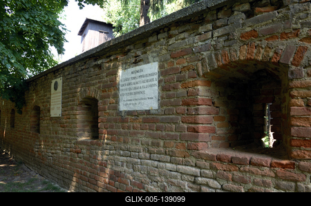 Hajdúdorogi erődfal-stock-foto