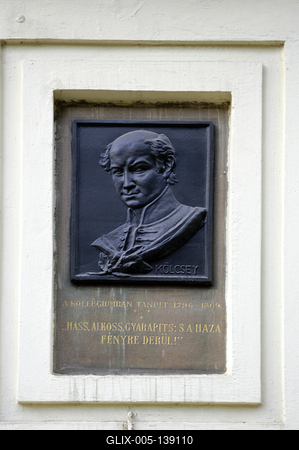 Debrecen, Kölcsey Ferenc bronz reliefje-stock-foto