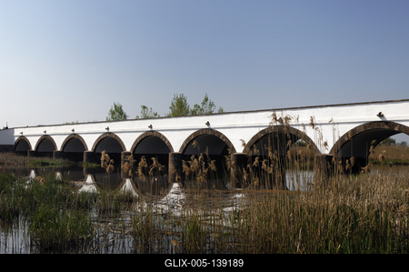 A hortobágyi Kilenclyukú híd-stock-foto