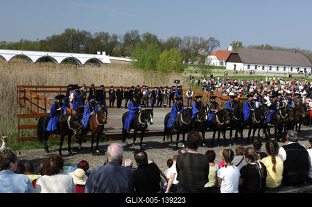 Hortobágyi pásztorok bemutatója a Kilenclyukú hídnál-stock-foto