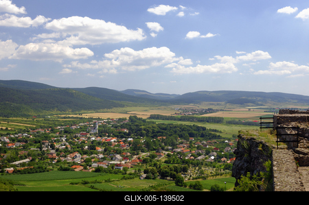Boldogkőváralja látványa Boldogkő várából-stock-foto