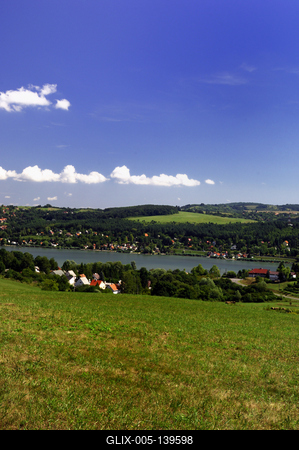 Az Orfűi-tó látképe-stock-foto