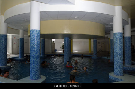 Komló - Sikonda, wellness-szálló és élményfürdő-stock-foto