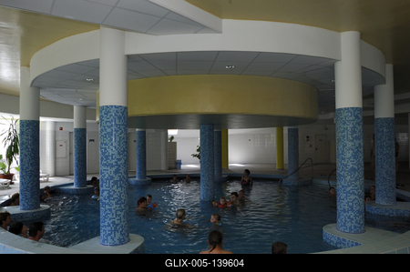 Komló - Sikonda, wellness-szálló és élményfürdő-stock-foto