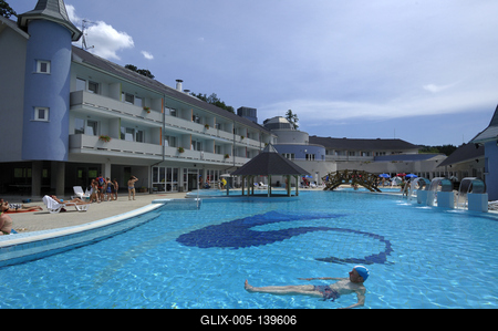 Komló - Sikonda, wellness-szálló és élményfürdő-stock-foto