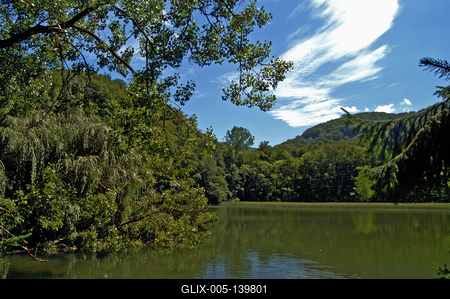 Pisztrángos tavak a Szalajka-völgyben-stock-foto