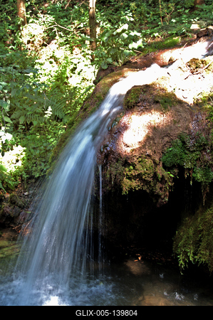 Pisztrángos tavak a Szalajka-völgyben-stock-foto