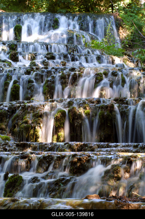 A Fátyol-vízesés a Szalajka-völgyben-stock-foto