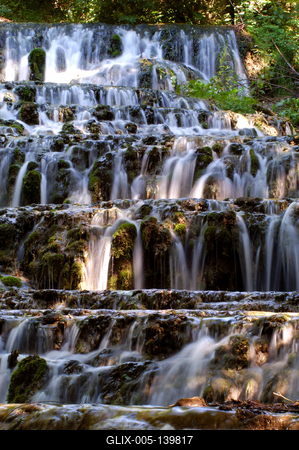 A Fátyol-vízesés a Szalajka-völgyben-stock-foto