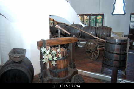 Tokaji Múzeum, Tokaj szőlője és bora kiállítás-stock-foto