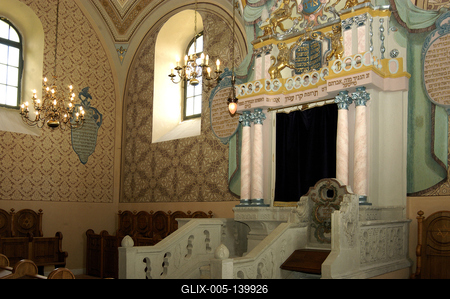 Mádi zsinagóga-stock-foto