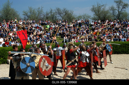Tác, Flóra istennő ünnepe a Gorsium Régészeti Parkban-stock-foto