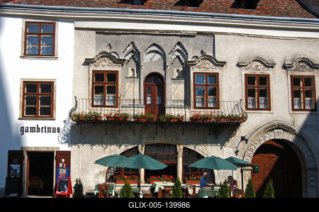 Sopron, a Fő tér műemlék házai-stock-foto
