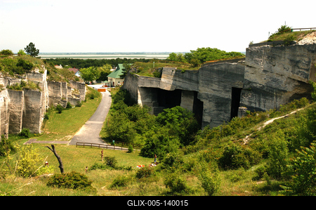 Fertőrákosi Kőfejtő és Barlangszínház-stock-foto