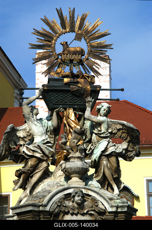 Győr, Frigyláda-szobor a Gutenberg téren-stock-foto