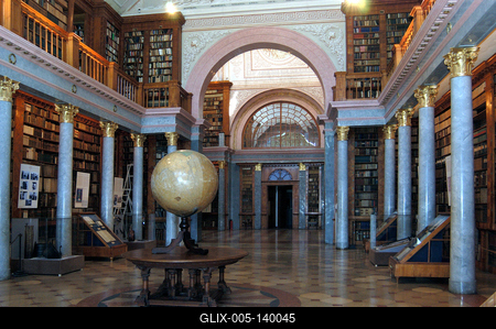 A Pannonhalmi Bencés Főapátság könyvtára-stock-foto